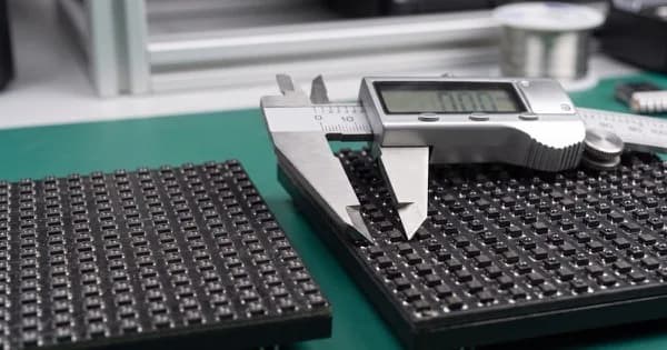 P1.5 mi P1.53 mü? LED Ekranlarda Pixel Pitch İsimlendirmesi Nasıl Yapılır?