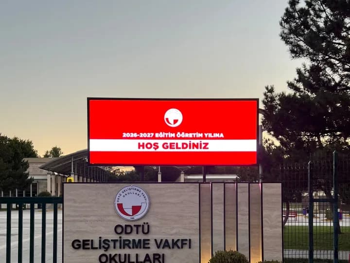 96x256 cm P2.5 Dış Mekan LED Ekran